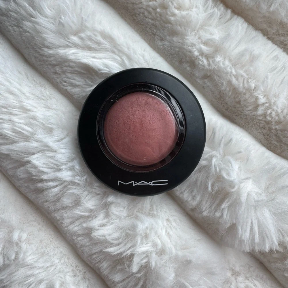 MAC Cosmetics Blush in Sweet Enough